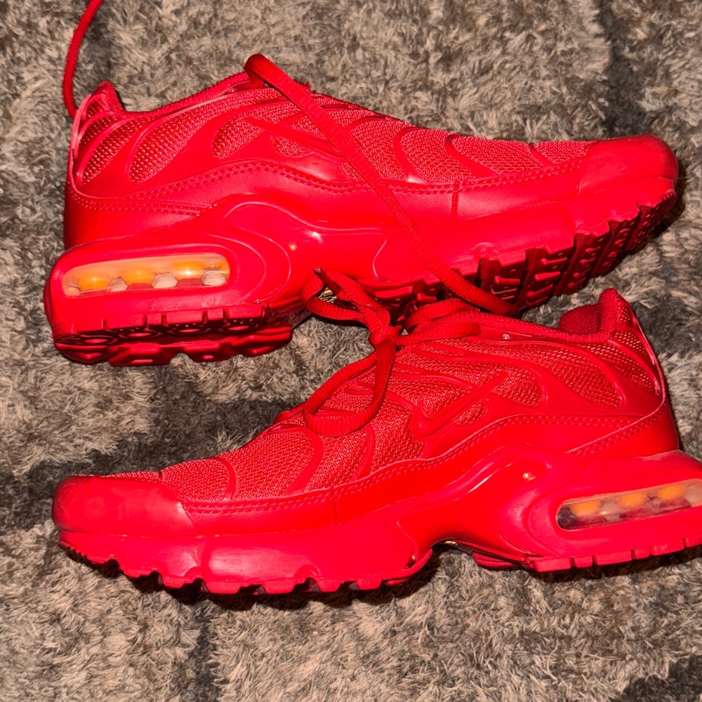 Nike Red Vapor Max Women's Sneakers